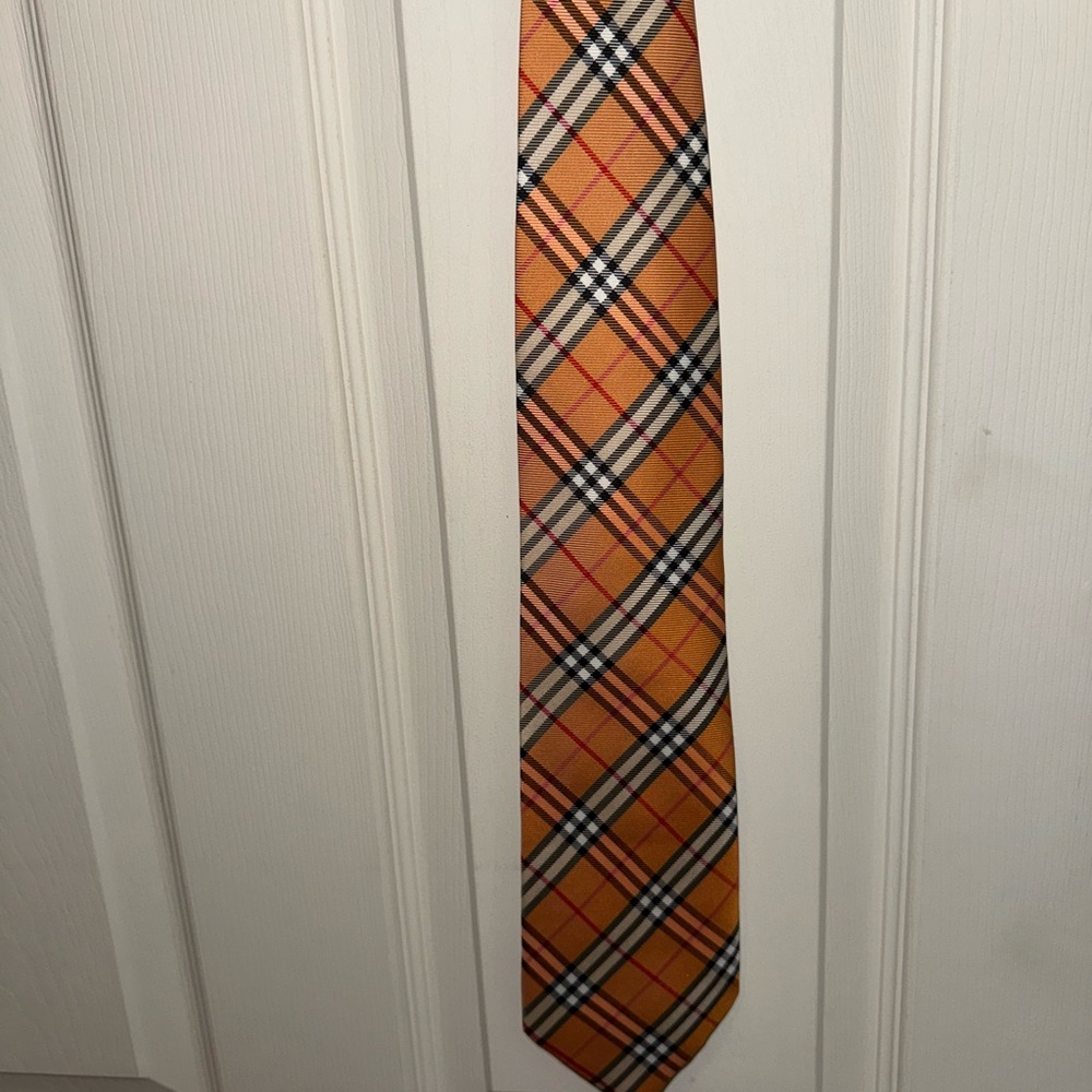 Burberry Gold and Black Silk Move Check Tie